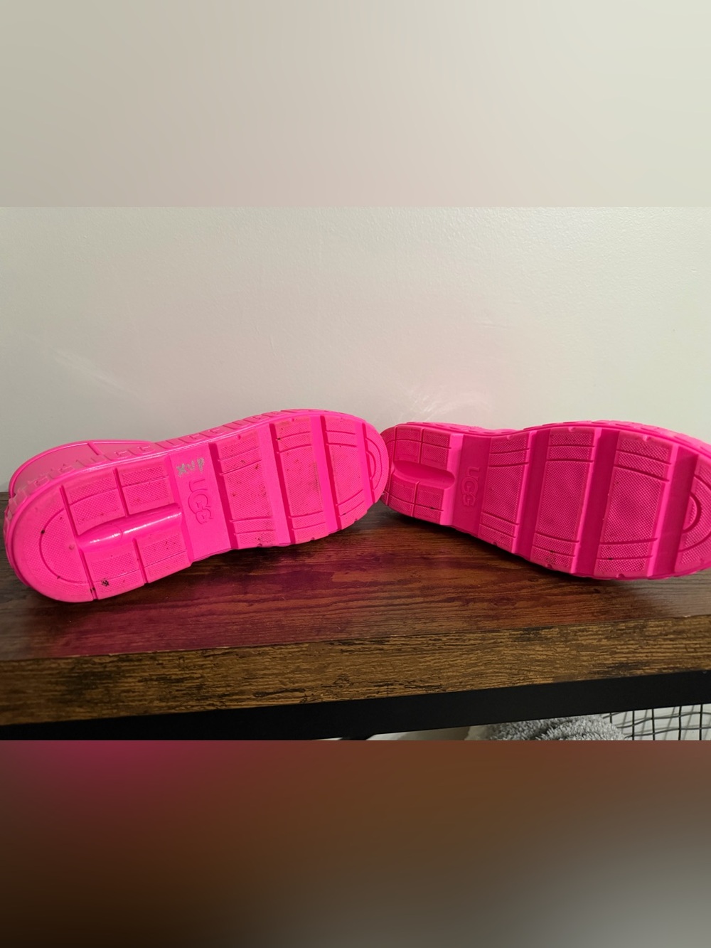UGG Drizlita Taffy Pink Rain Boots - Picture 6 of 6